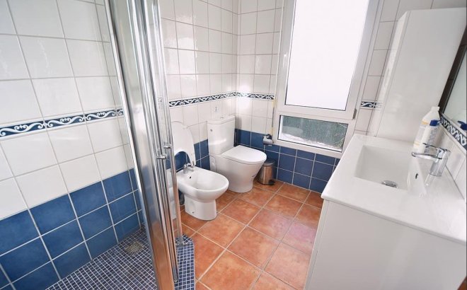 Resale - Villa -
Orihuela Costa - La Zenia