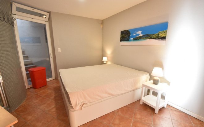 Resale - Villa -
Orihuela Costa - La Zenia