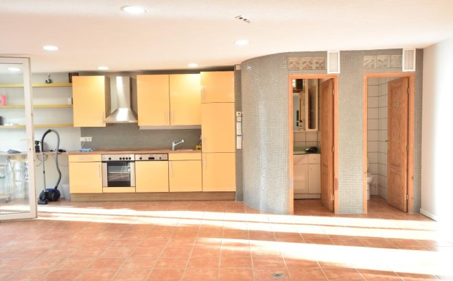 Resale - Villa -
Orihuela Costa - La Zenia