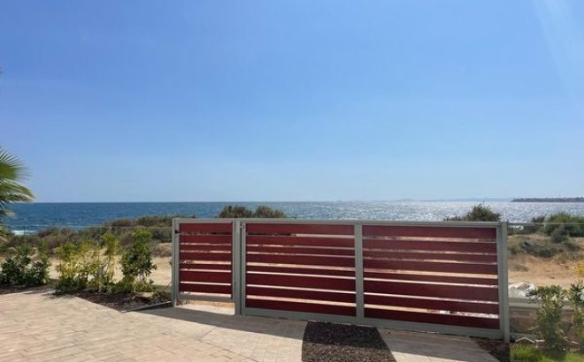 Resale - Apartment Penthouse -
Punta Prima - Costa Blanca