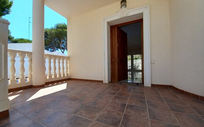 Herverkoop - Villa -
Cabo Roig - Costa Blanca