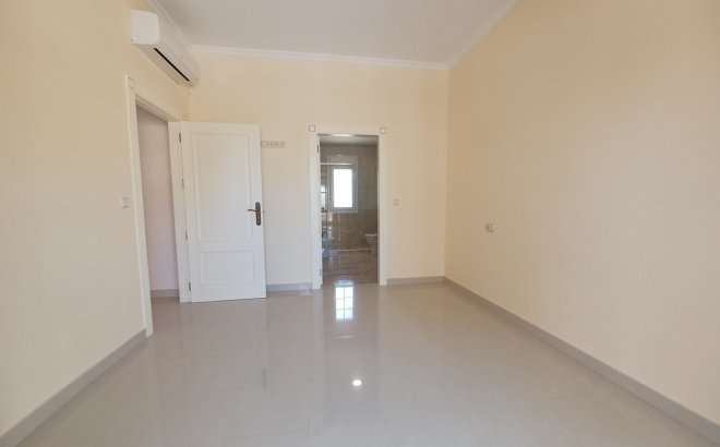 Herverkoop - Villa -
Cabo Roig - Costa Blanca