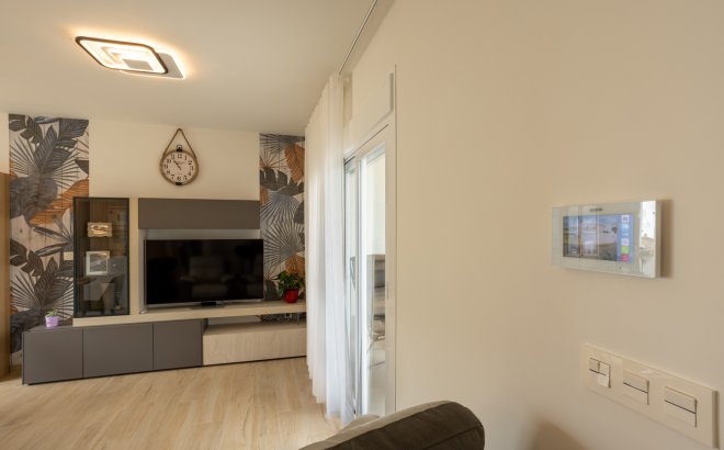 Resale - Penthouse -
Villamartin - Costa Blanca