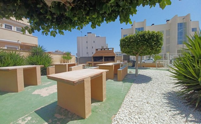 Resale - Apartment -
Orihuela Costa - Los Dolses