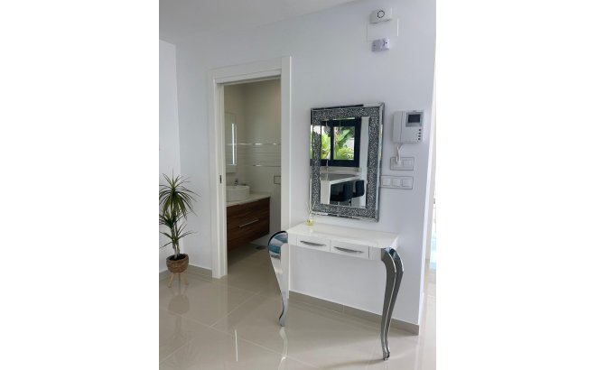 Resale - Villa -
San Miguel de Salinas - Altos De San Miguel