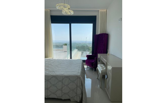 Resale - Villa -
San Miguel de Salinas - Altos De San Miguel