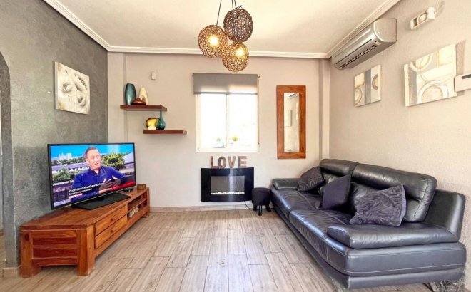 Resale - Villa -
La Zenia - Costa Blanca