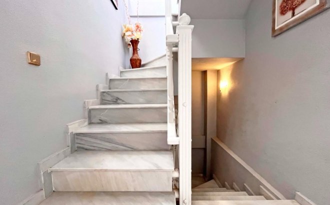 Resale - Villa -
La Zenia - Costa Blanca