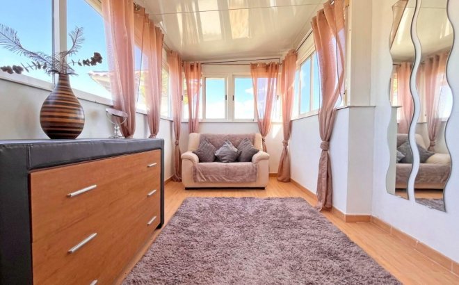 Resale - Villa -
La Zenia - Costa Blanca