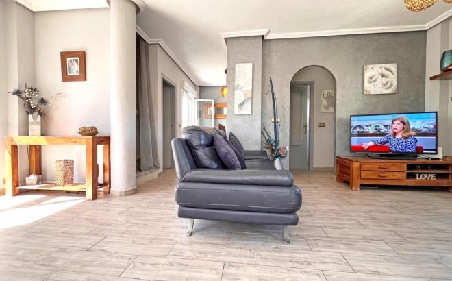 Resale - Villa -
La Zenia - Costa Blanca