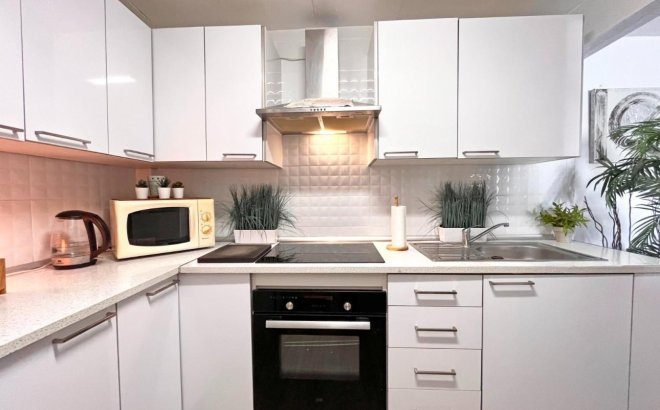 Resale - Villa -
La Zenia - Costa Blanca