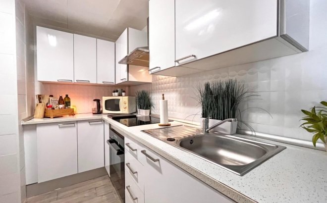 Resale - Villa -
La Zenia - Costa Blanca