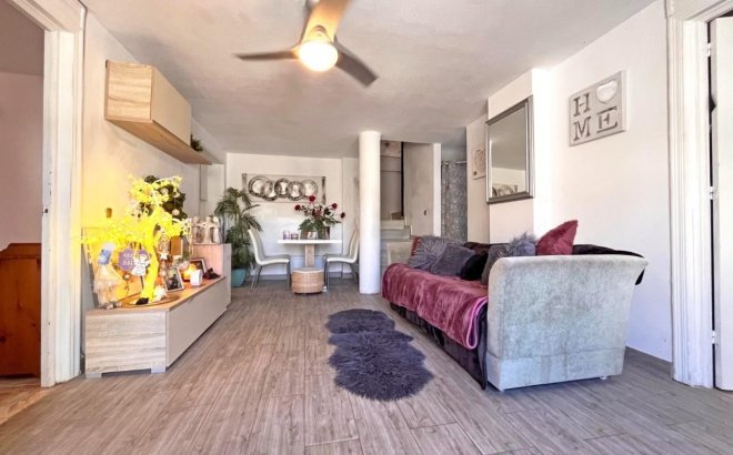 Resale - Villa -
La Zenia - Costa Blanca