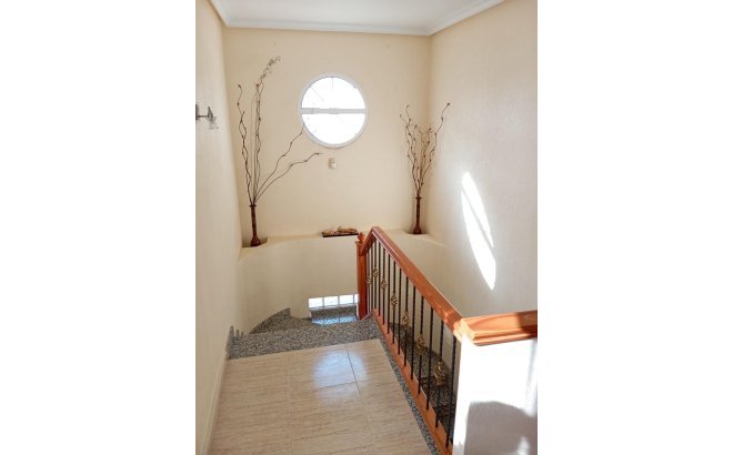 Resale - Bungalow -
Orihuela Costa - PAU 26