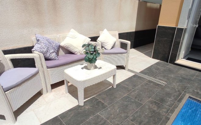 Resale - Villa -
Orihuela Costa - Costa Blanca