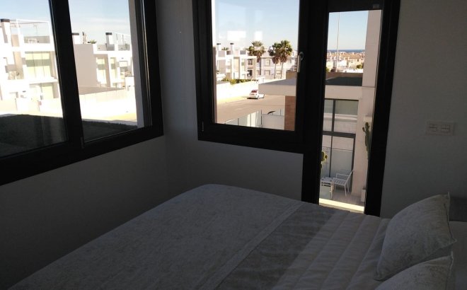 Resale - Villa -
Orihuela Costa - Costa Blanca