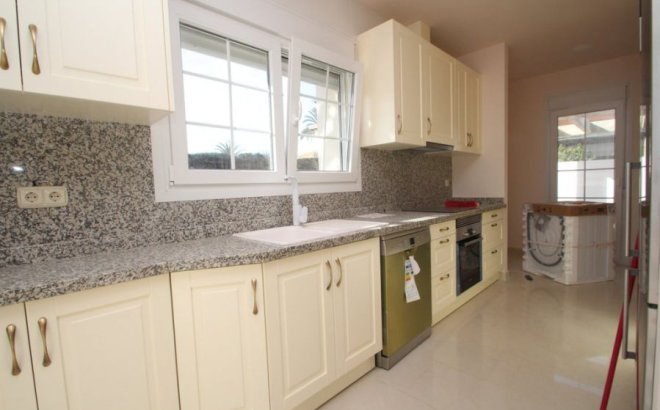 Revente - Villa -
Orihuela Costa - Costa Blanca