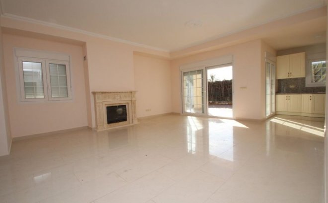 Revente - Villa -
Orihuela Costa - Costa Blanca