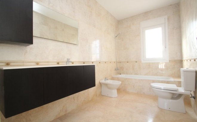 Revente - Villa -
Orihuela Costa - Costa Blanca