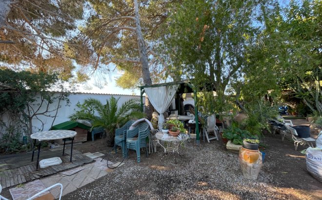 Resale - Villa -
Orihuela Costa - Costa Blanca