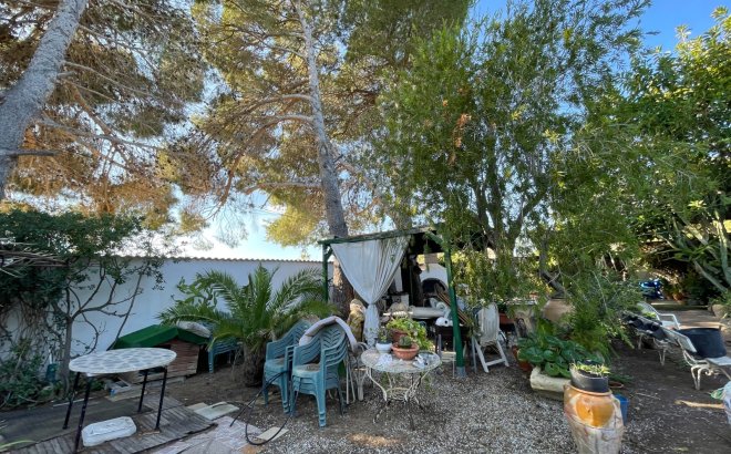 Resale - Villa -
Orihuela Costa - Costa Blanca