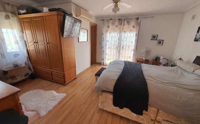 Resale - Villa -
Los Balcones - Costa Blanca