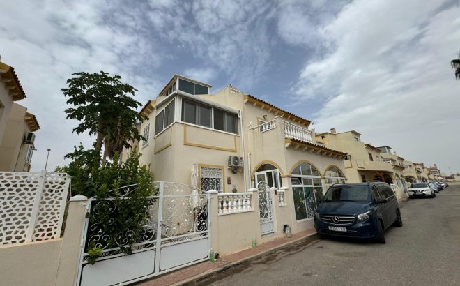 Resale - Villa -
Orihuela Costa - Los Dolses