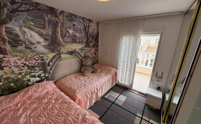 Resale - Villa -
Orihuela Costa - Los Dolses