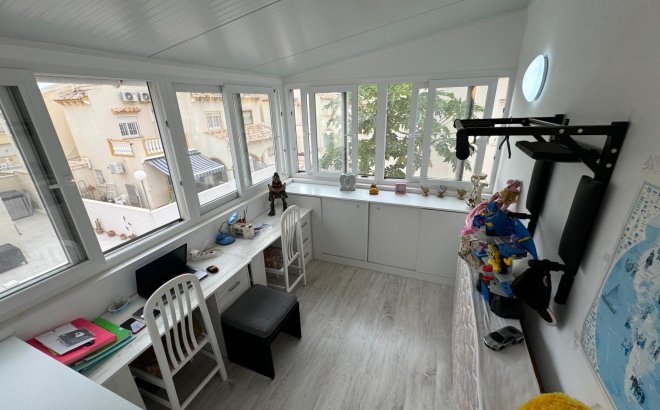 Resale - Villa -
Orihuela Costa - Los Dolses