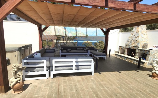 Resale - Villa -
Cabo Roig - Costa Blanca