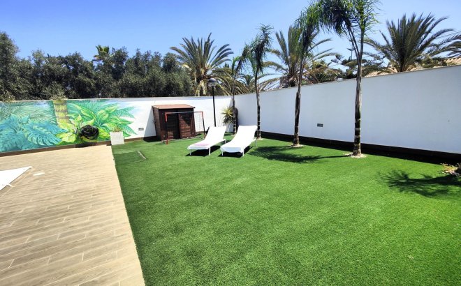 Resale - Villa -
Cabo Roig - Costa Blanca