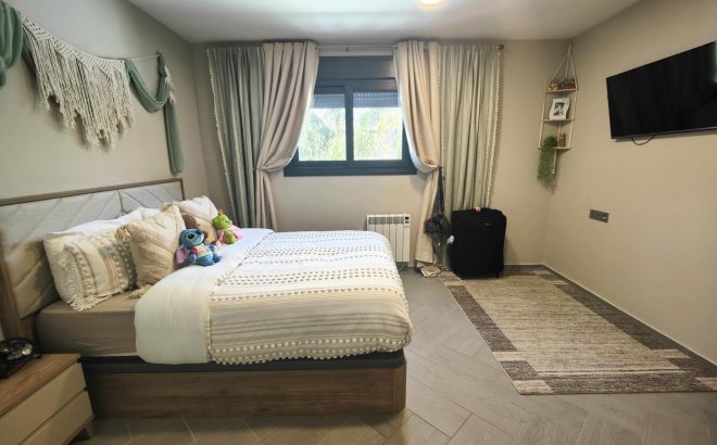 Resale - Villa -
Cabo Roig - Costa Blanca