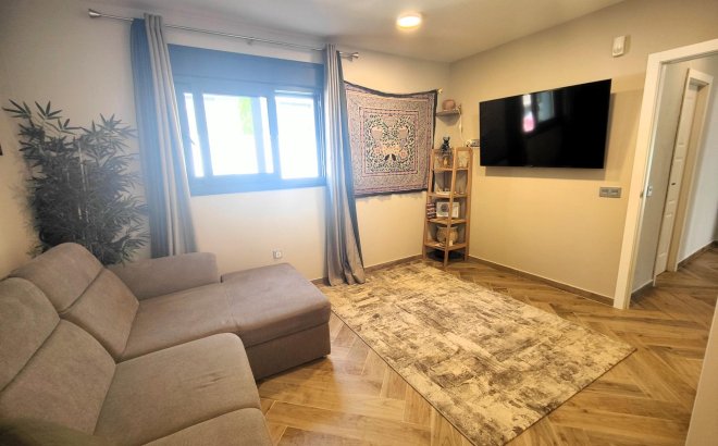 Resale - Villa -
Cabo Roig - Costa Blanca