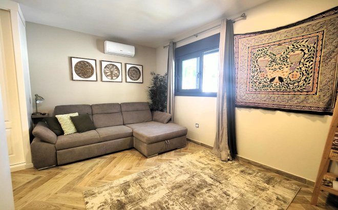 Resale - Villa -
Cabo Roig - Costa Blanca