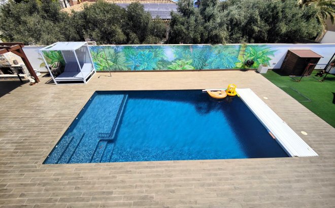 Resale - Villa -
Cabo Roig - Costa Blanca