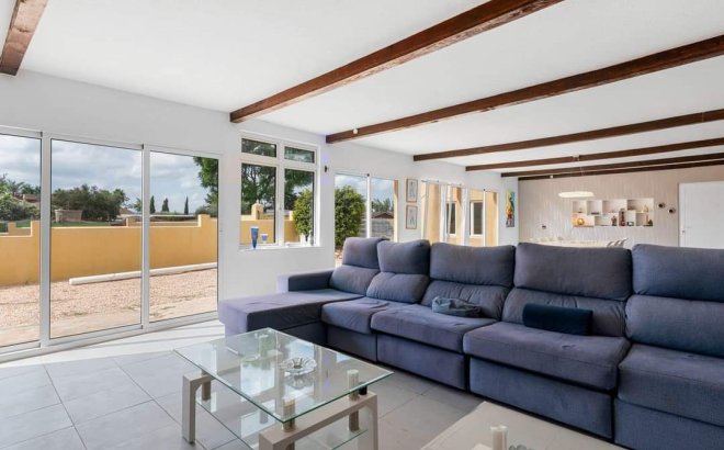 Revente - Finca -
Los Montesinos - Costa Blanca