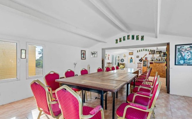 Revente - Finca -
Los Montesinos - Costa Blanca