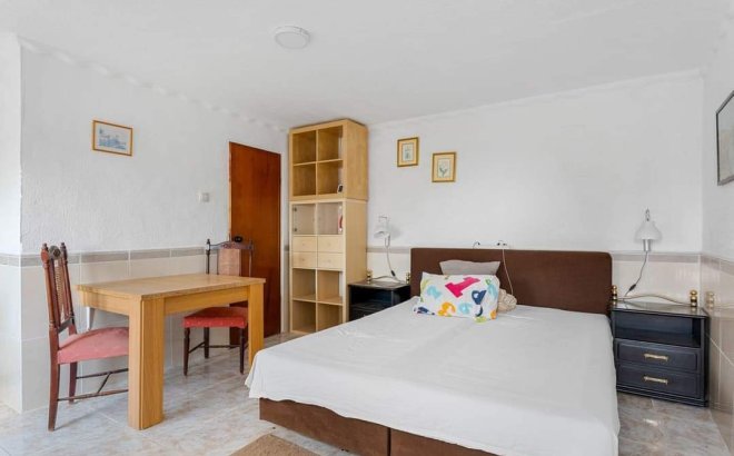 Revente - Finca -
Los Montesinos - Costa Blanca