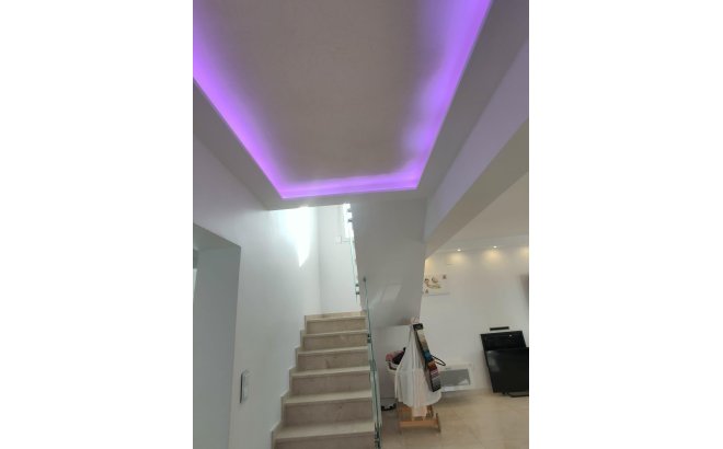 Resale - Villa -
Orihuela Costa - La Zenia