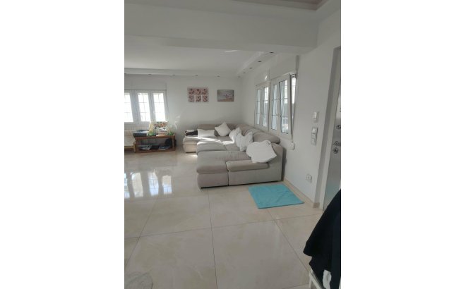 Resale - Villa -
Orihuela Costa - La Zenia