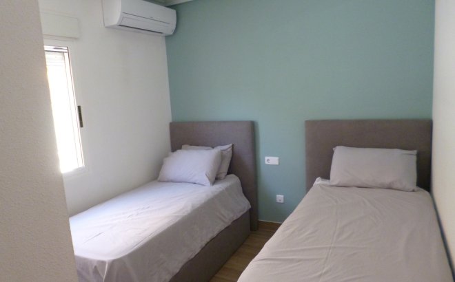 Resale - Villa -
Pilar de la Horadada - Costa Blanca