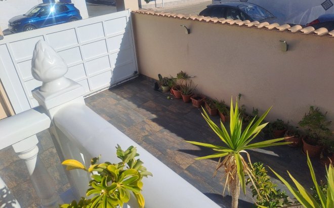 Herverkoop - Town House -
Ciudad Quesada - Costa Blanca