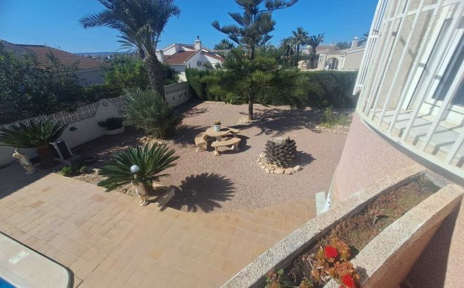 Herverkoop - Villa -
Ciudad Quesada - Costa Blanca