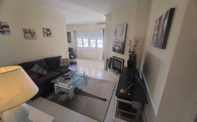 Herverkoop - Villa -
Ciudad Quesada - Costa Blanca