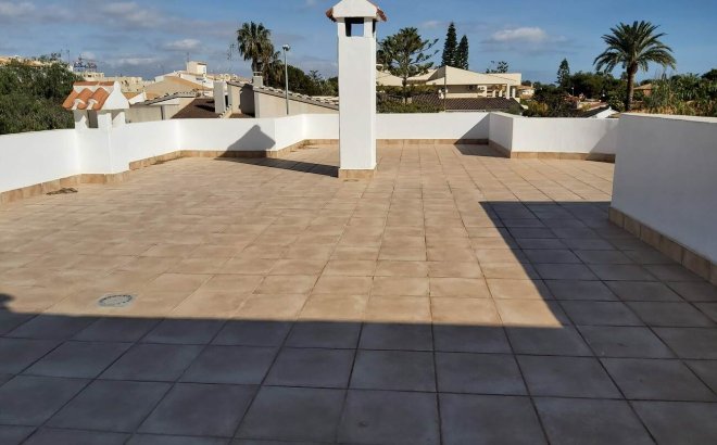 Resale - Villa -
La Zenia - Costa Blanca