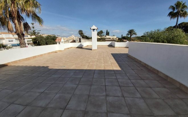 Resale - Villa -
La Zenia - Costa Blanca