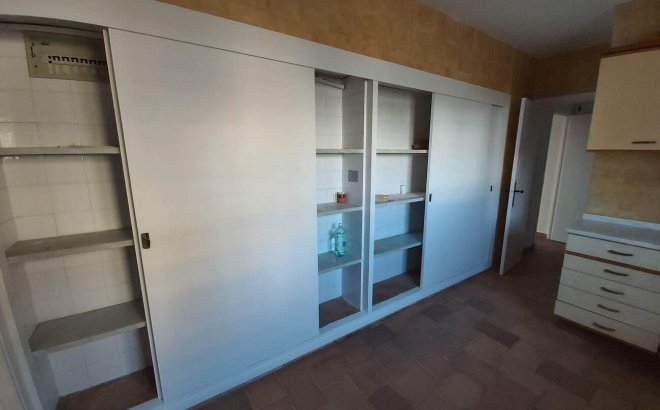 Resale - Villa -
La Zenia - Costa Blanca