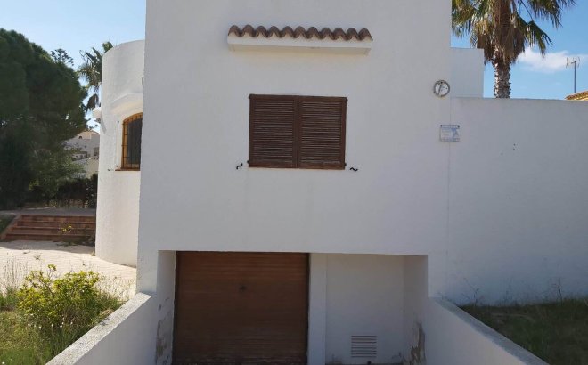 Resale - Villa -
La Zenia - Costa Blanca