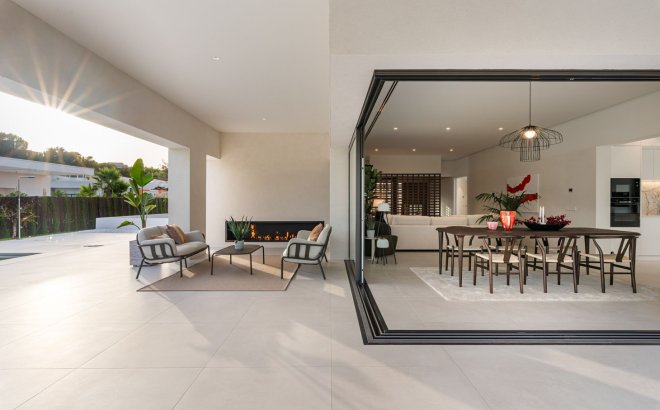 Resale - Villa -
Orihuela Costa - Costa Blanca