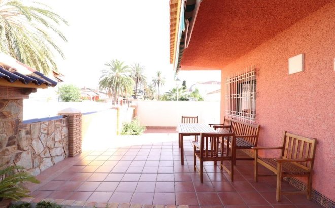 Resale - Villa -
Cabo Roig - Costa Blanca